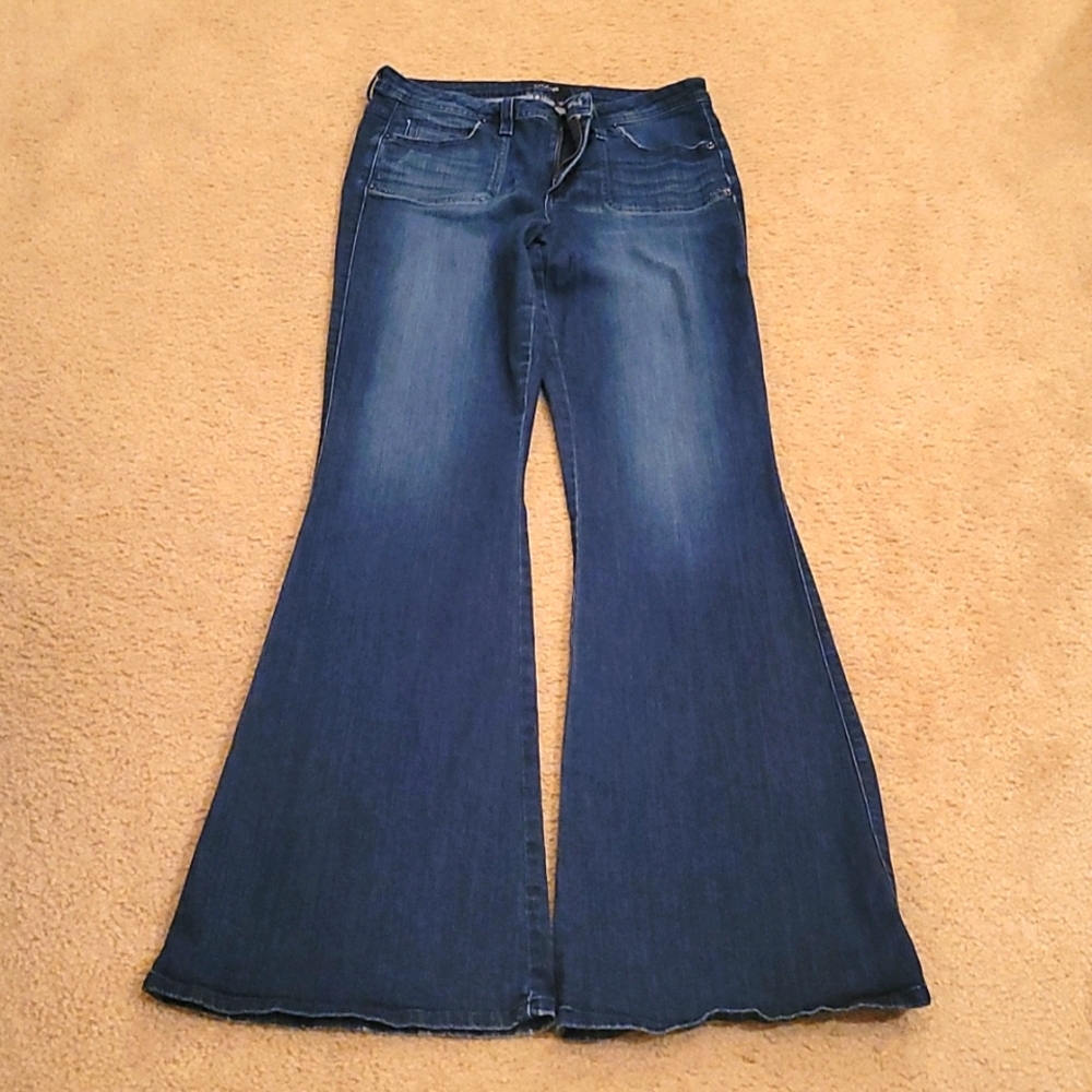 BeBe Jeans